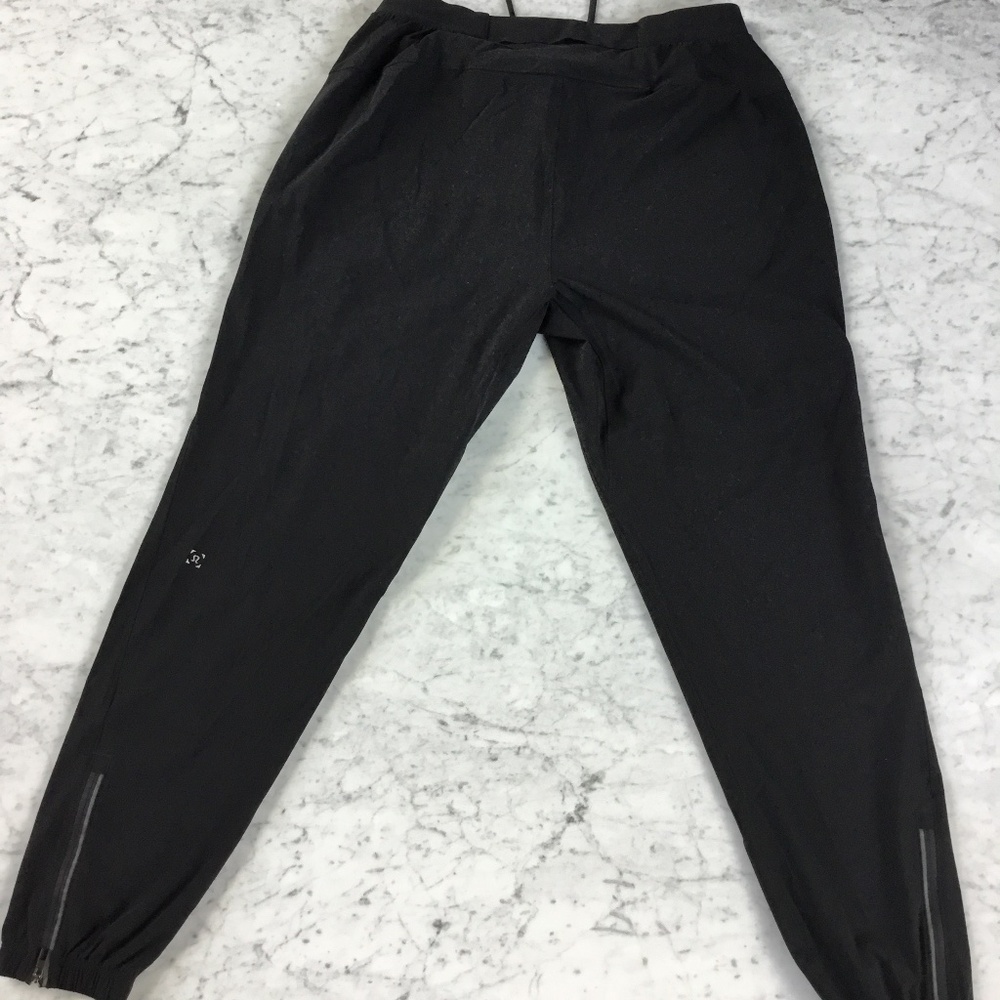 Lululemon License to train Jogger, Black, Large. Orig. $128 Now $60